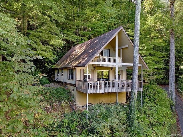 1st image of 2055 Dogwood Dr