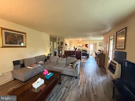 2nd image of 187 Valley Mill Rd