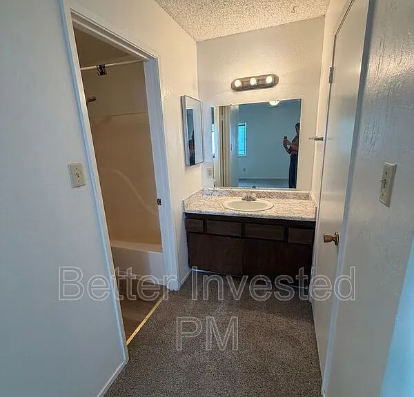 304 Cooper Ln #D — Photo 10