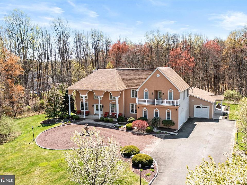 1st image of 360 Gordon Rd