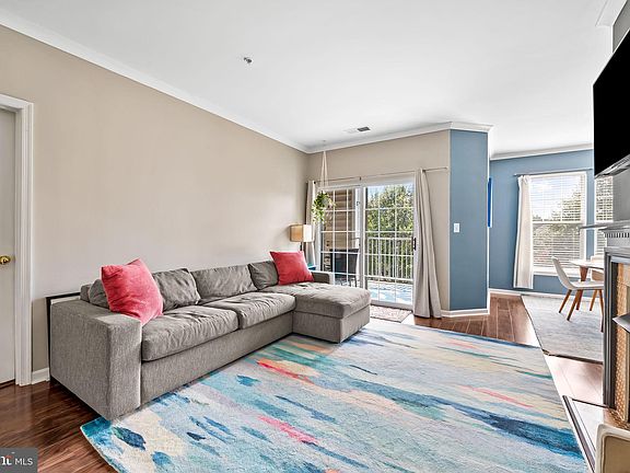 2nd image of 110 Watkins Pond Blvd #1-202