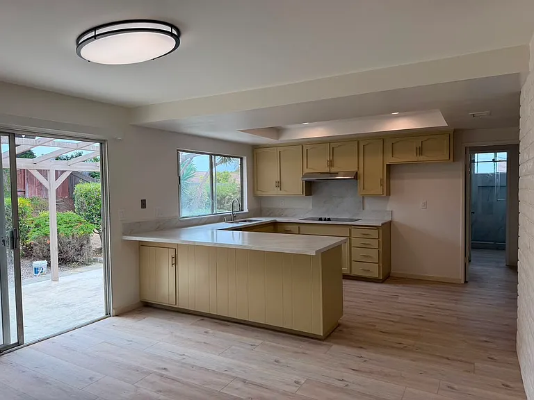 6095 Agee St — Photo 5
