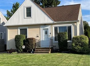 8311 Wainstead Dr, Parma, OH