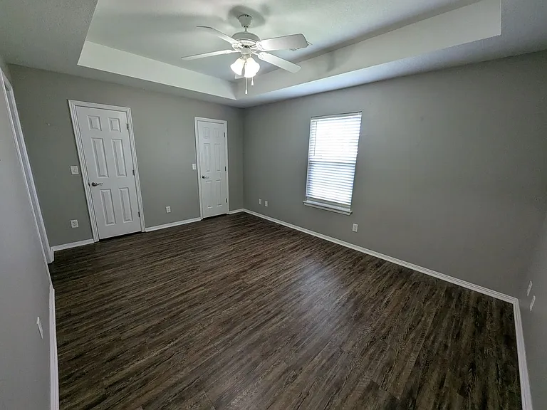 802 Ash Ct — Photo 7