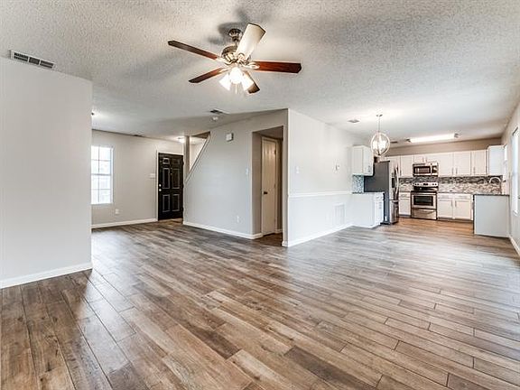 2nd image of 7903 Mosstree Dr