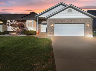 723 Ridge Rd, Waterloo, IL 62298