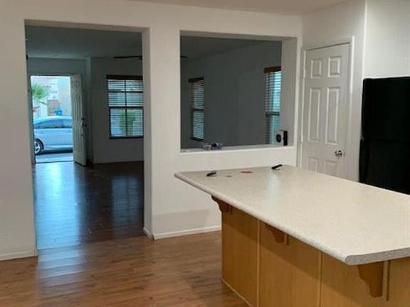 2nd image of 664 Wessex Dr #0