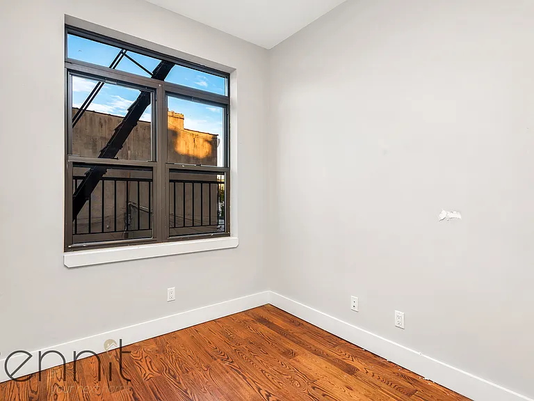 377 Onderdonk Ave #2B — Photo 9