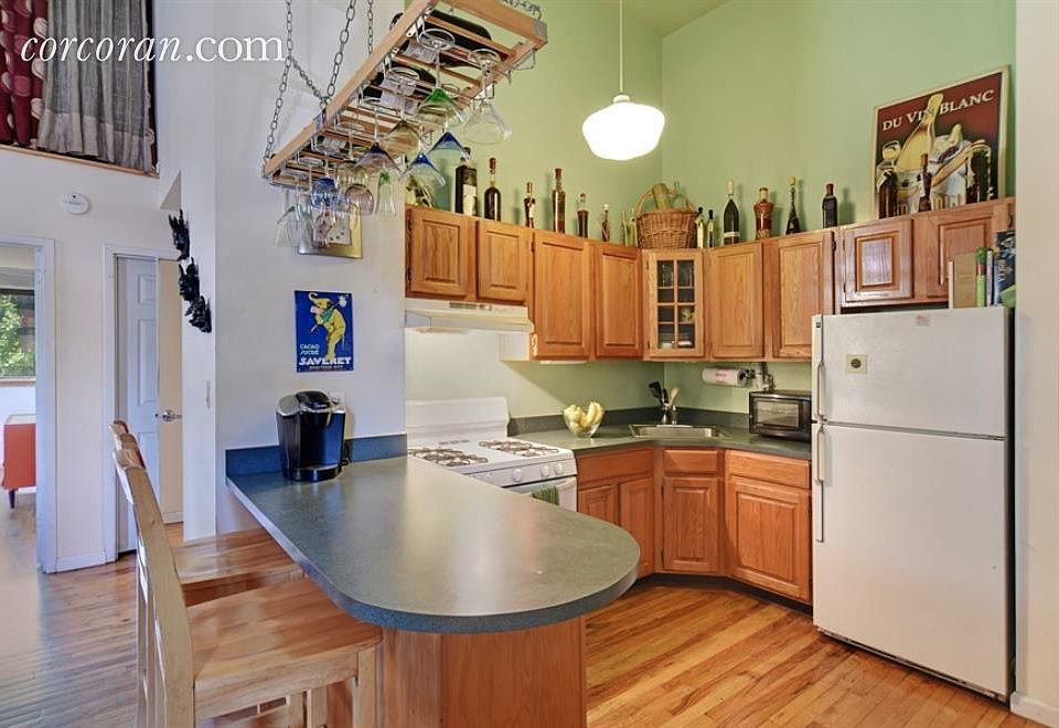 2nd image of 421 Degraw St APT 1N