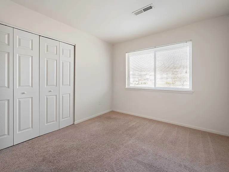 Windsor Hills Apartments — Photo 78