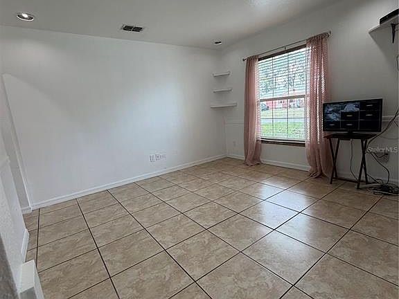 2nd image of 101 Gardenia Rd
