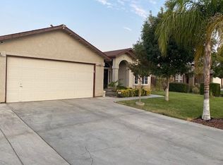 720 S 18th St, Kerman, CA 93630