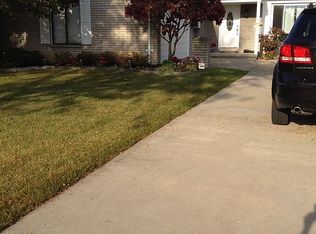 4903 Ocean Ct, Sterling Heights, MI 48310