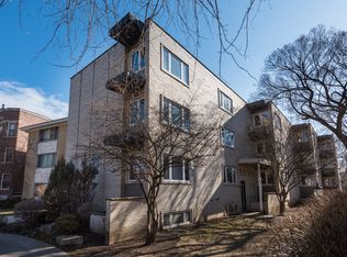 2151 Ridge Ave APT 2C, Evanston, IL 60201