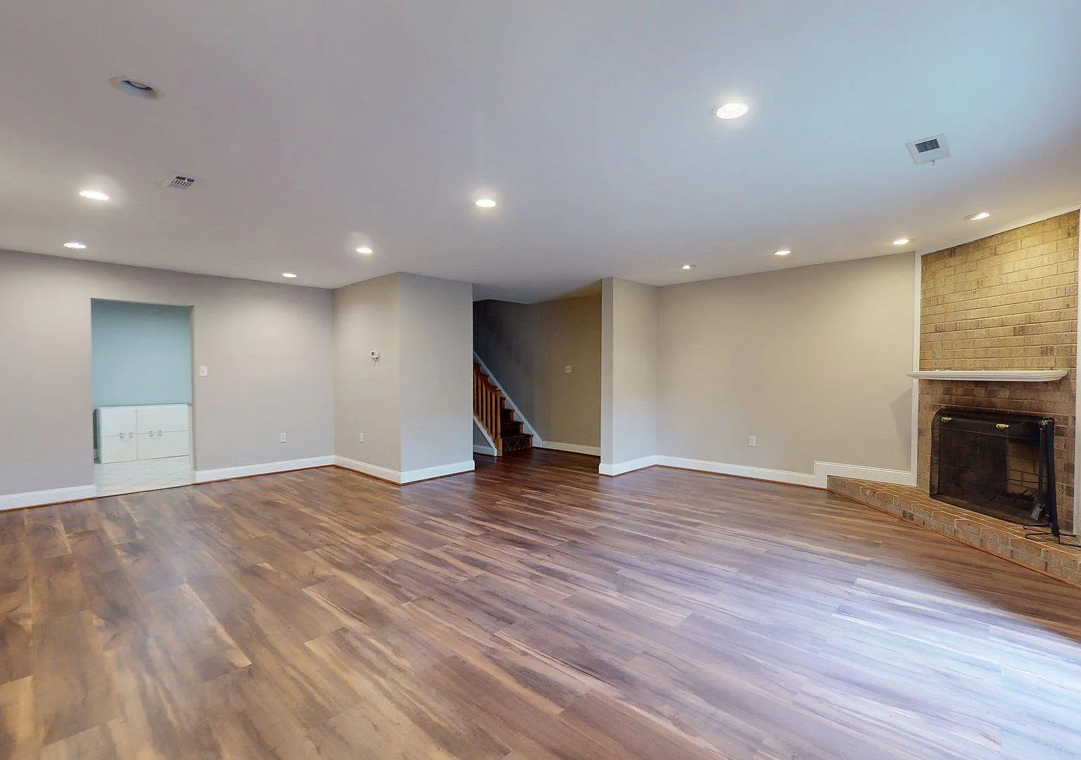 Westhampton Mews — Photo 1