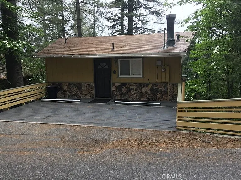 28380 Larchmont Ln — Photo 1