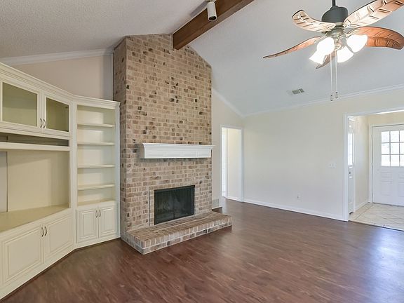 3rd image of 739 Newport Dr