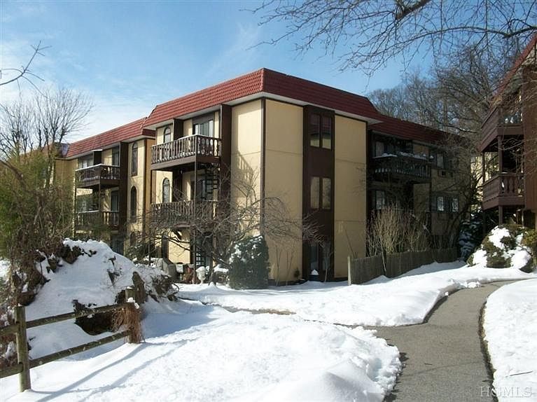 1st image of 5 Granada Cres APT 17