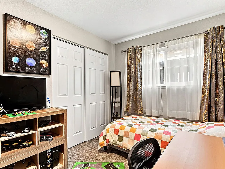 7001 Lynnetree Way — Photo 21
