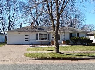 921 E Lexington Blvd, Eau Claire, WI 54701