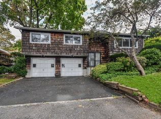 140 16th Ave, Sea Cliff, NY 11579