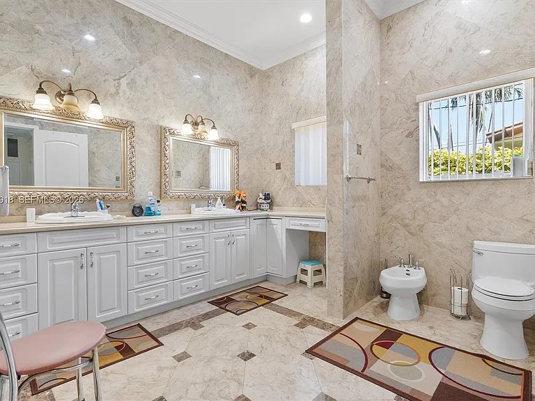 3765 Prairie Ave — Photo 47