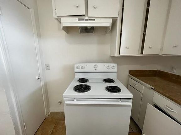 5th image of 3801 Briley St APT 3