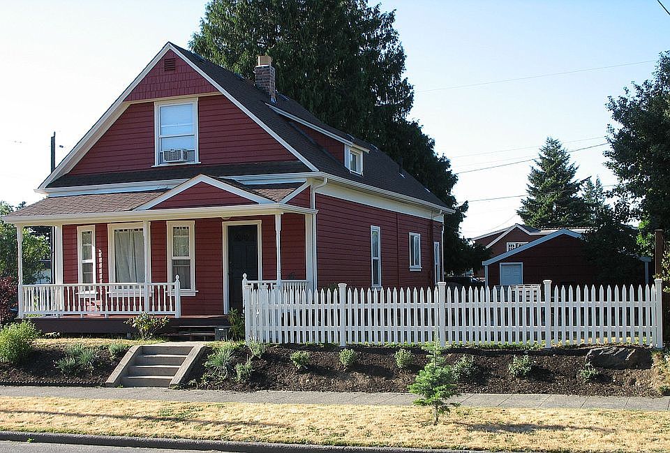 2nd image of 100 NE 61st St
