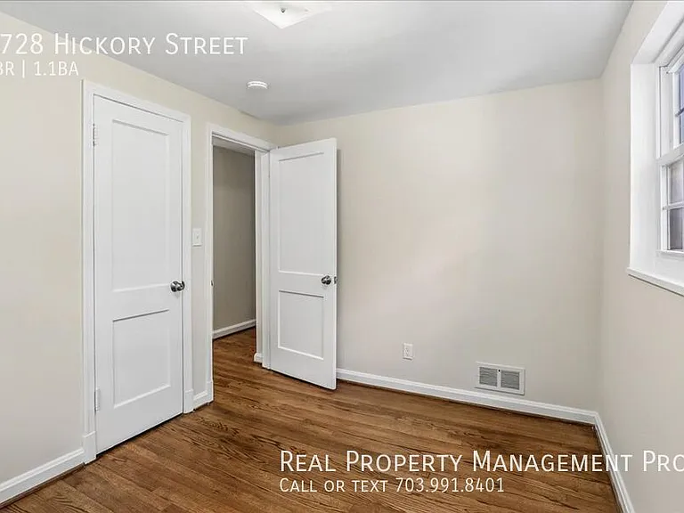 2728 Hickory St — Photo 11