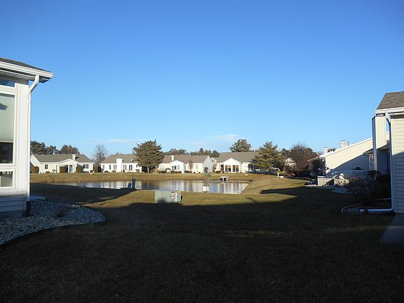 3rd image of 929 Fredricksburg Ct