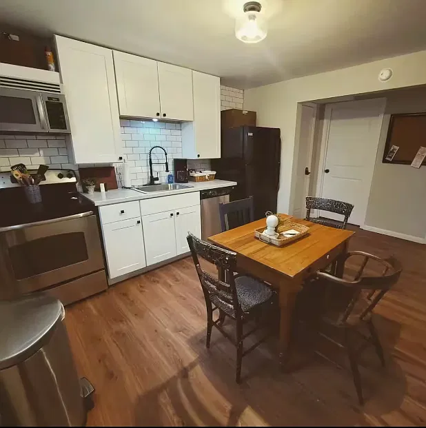 1 bed, 650 sqft, $1,350 — Photo 4