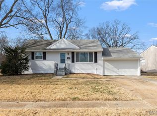 225 S Saint Charles St, Florissant, MO 63031