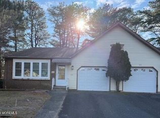 16 Ivy Ct #A, Manchester Township, NJ 08759