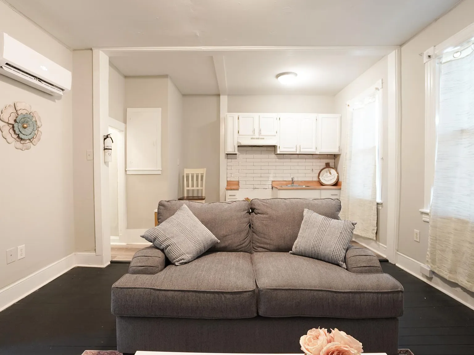 1 bed, 650 sqft, $1,700 — Photo 2