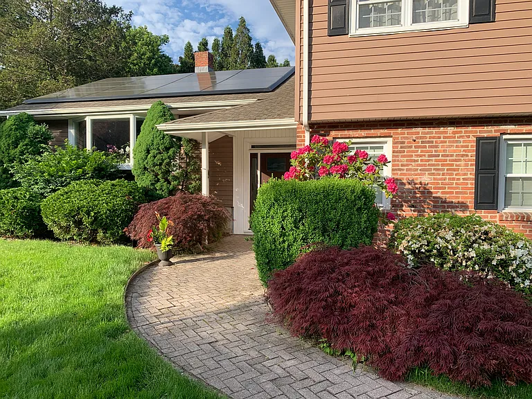 116 Beechwood Ln — Photo 3
