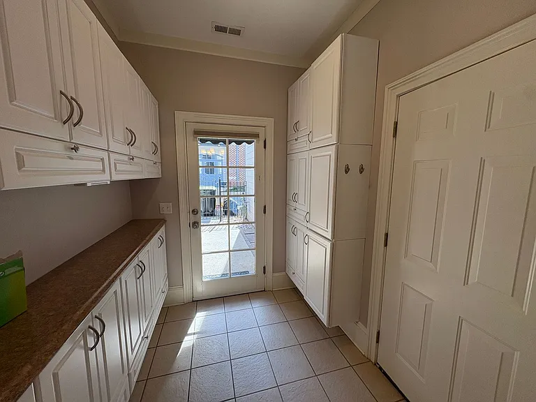 702 Bennett St #D — Photo 6