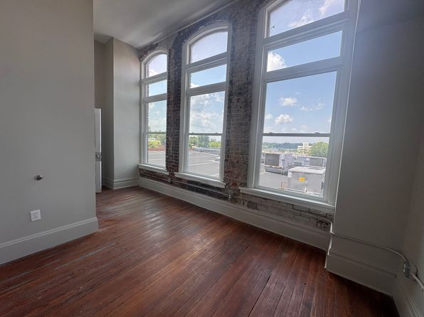442 Main St #304