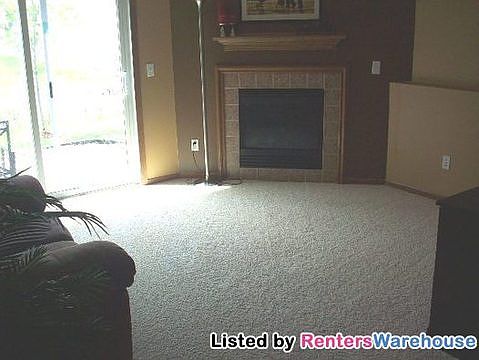 3rd image of 15471 Farnham Ave N