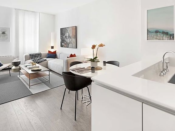 3rd image of 25 Broad St Penthouse 1D