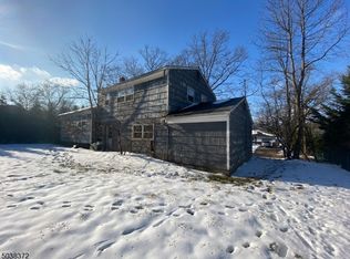 3 Middlebury Ln, Cranford, NJ 07016