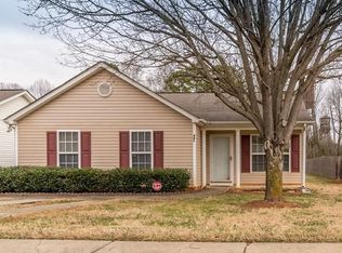 441 Centerfield Dr, Charlotte, NC 28214