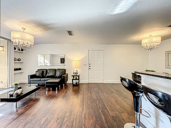 5th image of 7630 Pissarro Dr #200