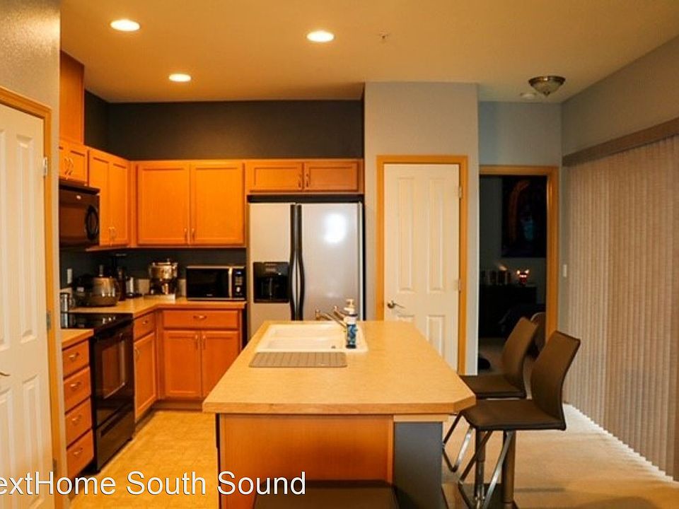 1st image of 2050 Garry Oaks Ave Unit C
