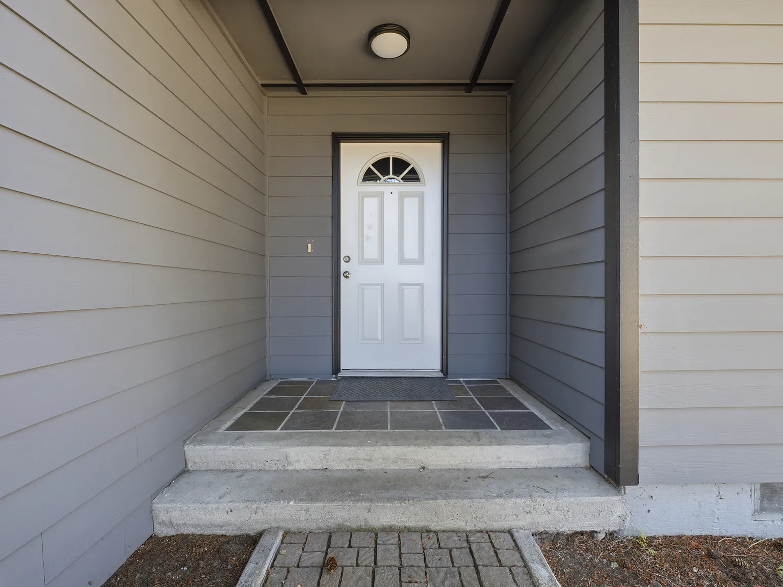 3 bed, 1264 sqft, $2,700 — Photo 2