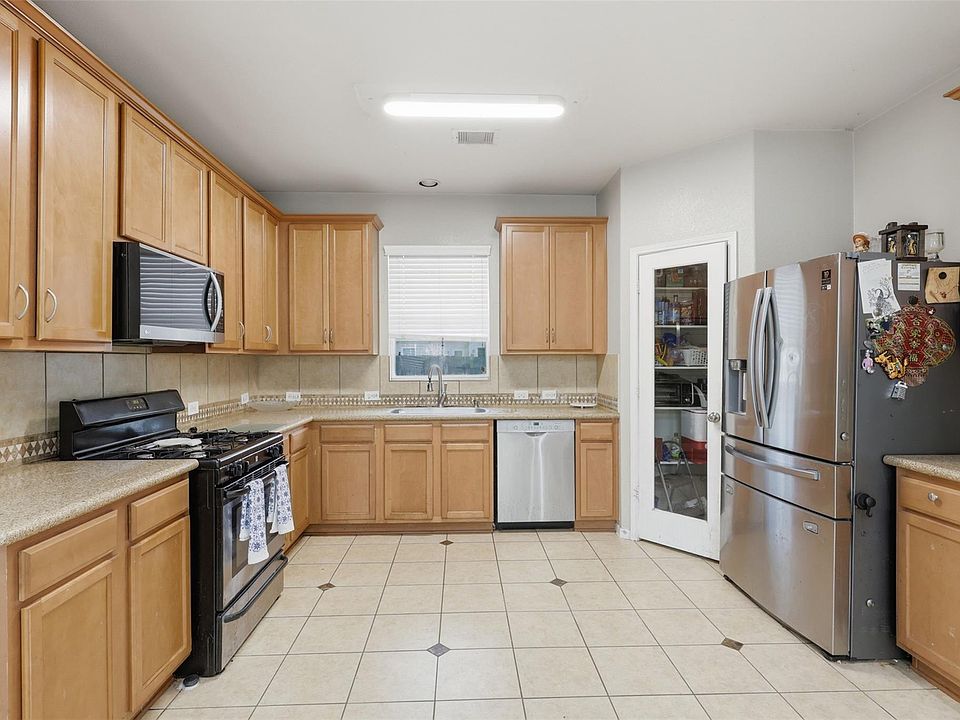 1st image of 8243 Gran Villa Dr