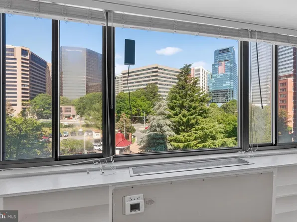 1111 Arlington Blvd APT 419, Arlington, VA 22209