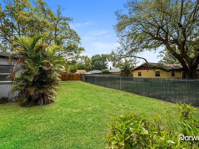 7132 Brookside Trl — Photo 13