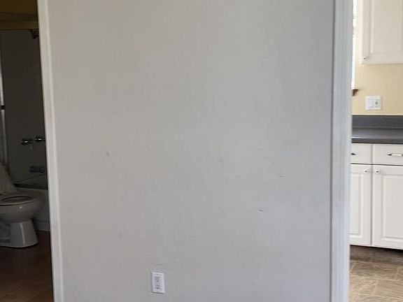 3rd image of 24549 Sybil Ave #24549