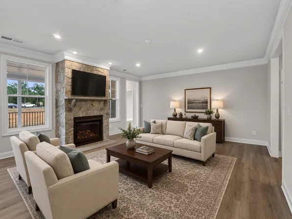 28 Middlecoff Ct, Zion Crossroads, VA 22942