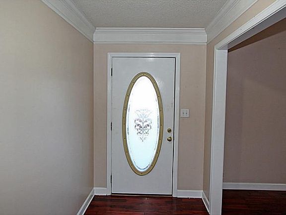3rd image of 11 Wrenfield Ln SE
